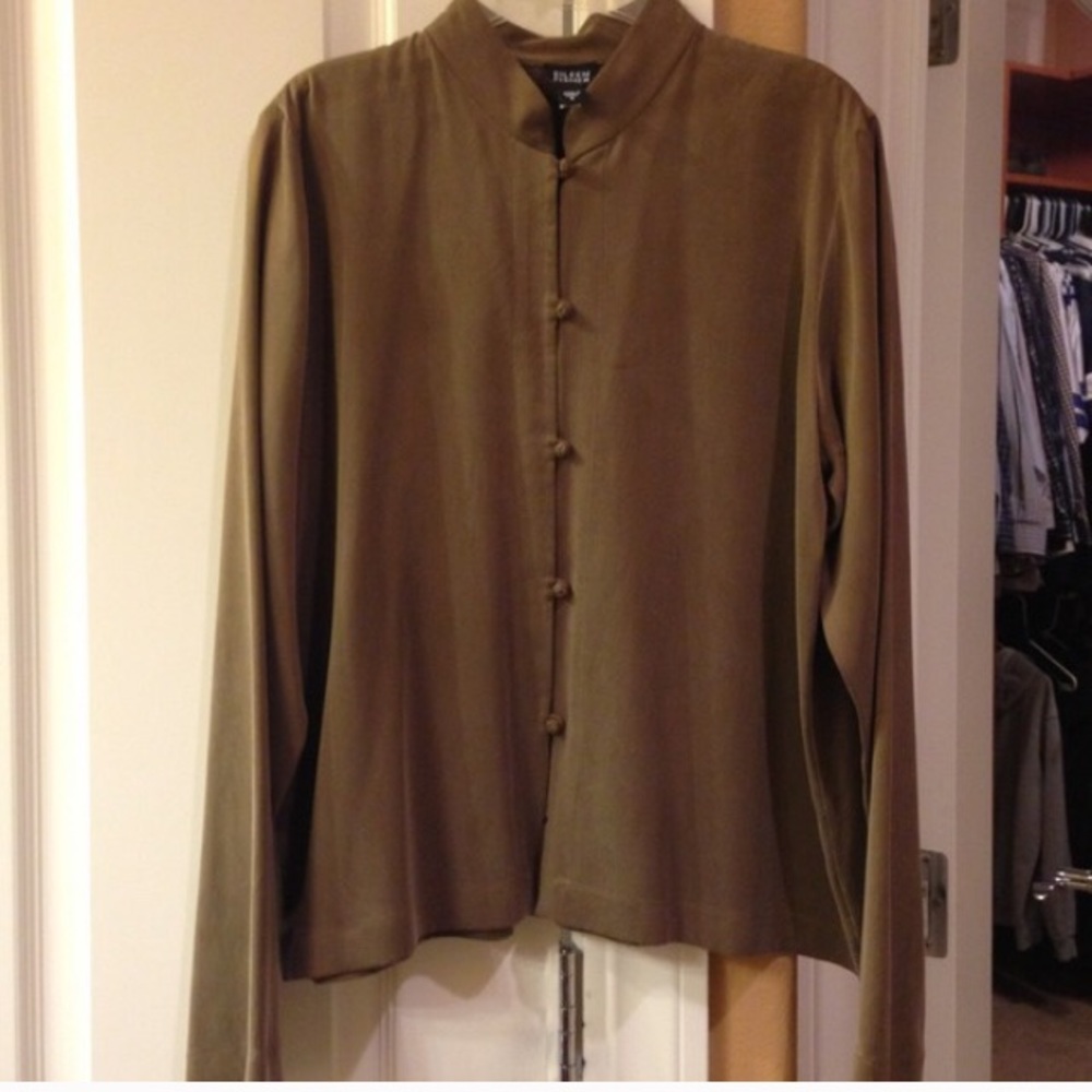 100% silk Eileen Fisher Shirt